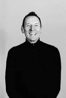 Blank and white photo of Paul